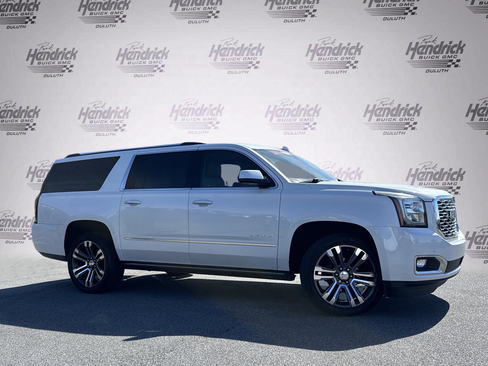 Used 2020 GMC Yukon XL Denali w/ Denali Premium Package AWD/4WD image 2