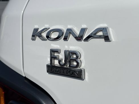 Used 2021 Hyundai Kona Limited AWD/4WD image 12