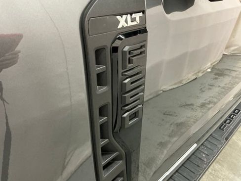 New 2026 Ford F250 XLT w/ XLT Premium Package AWD/4WD image 8