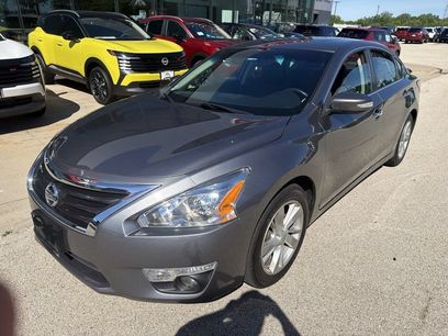 Used 2014 Nissan Altima 2.5 SL w/ Technology Package