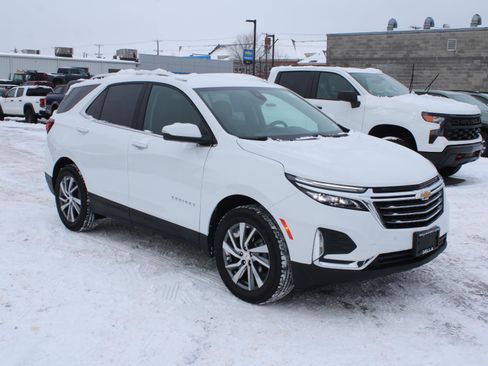 Used 2022 Chevrolet Equinox Premier image 3