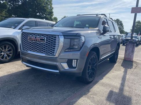 Used 2022 GMC Yukon Denali AWD/4WD image 3