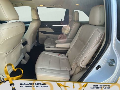 Used 2019 Toyota Highlander XLE image 26