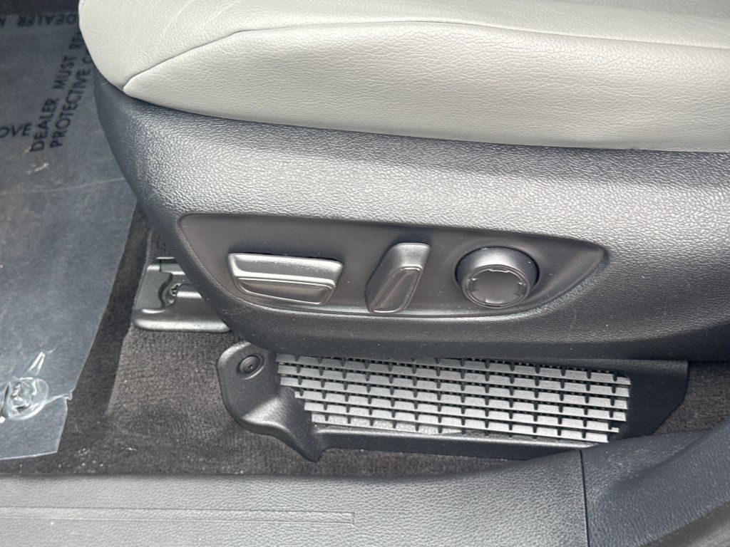 Used 2026 Toyota Sienna XLE AWD/4WD image 48