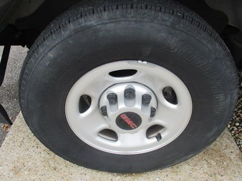 Used 2023 GMC Savana 2500 w/ Driver Convenience Package image 26