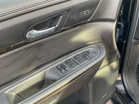 Used 2016 GMC Acadia Denali image 18