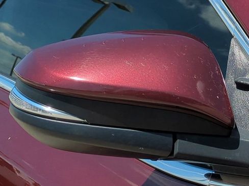Used 2015 Toyota Highlander XLE FWD image 12