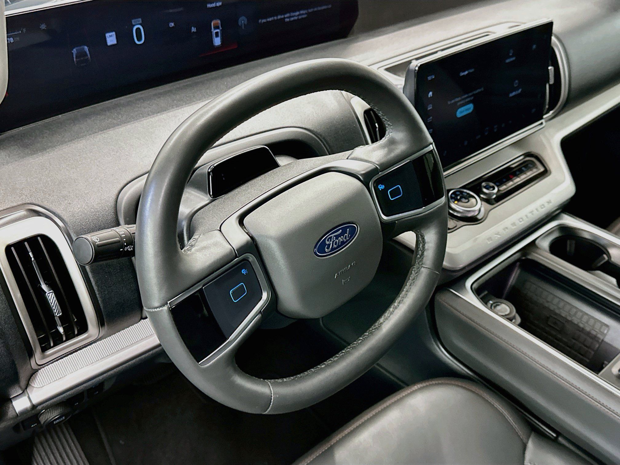 Used 2025 Ford Expedition Active AWD/4WD image 18
