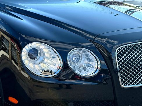 Used 2015 Bentley Flying Spur V8 image 22