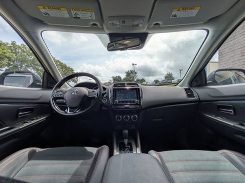 Used 2025 Mitsubishi Outlander Sport SE AWD/4WD image 25