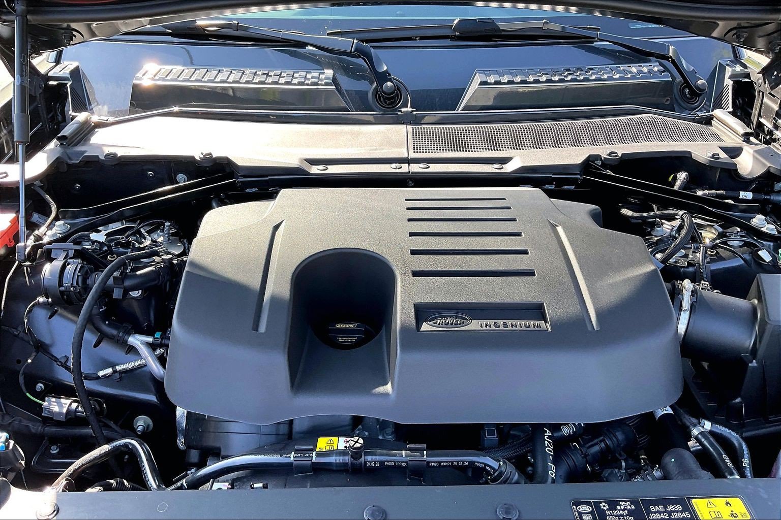 New 2026 Land Rover Defender 110 X-Dynamic SE AWD/4WD image 18