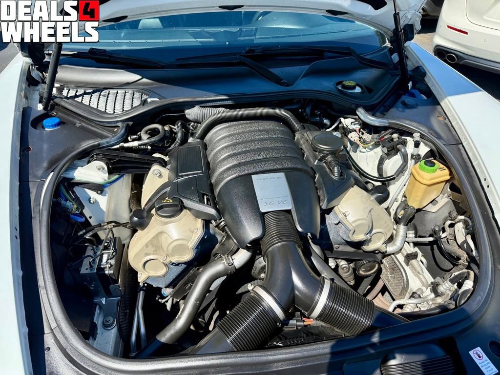 Used 2016 Porsche Panamera RWD image 5