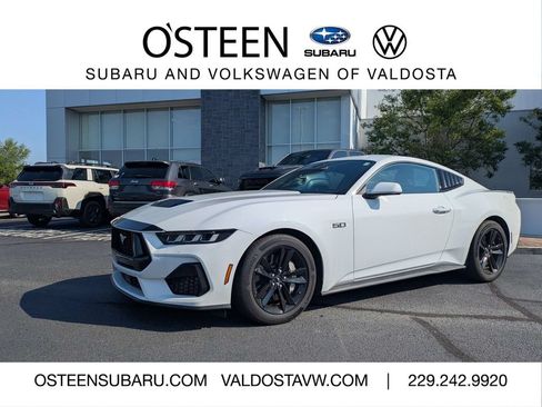 Used 2025 Ford Mustang GT RWD image 1
