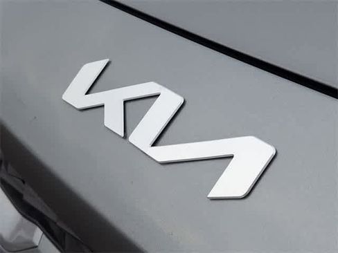 Used 2024 Kia Forte LXS image 11