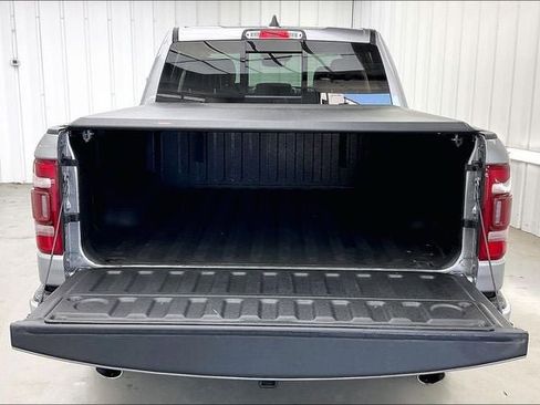 Used 2022 RAM 1500 Laramie AWD/4WD image 34