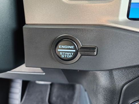 Used 2025 Ford Bronco Outer Banks w/ Sasquatch Package AWD/4WD image 27