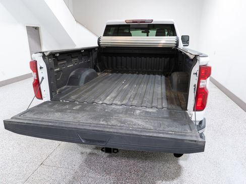 Used 2021 Chevrolet Silverado 2500 LTZ w/ LTZ Convenience Package image 12