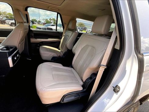 Used 2022 Ford Expedition Limited RWD image 26