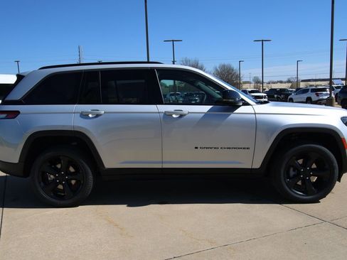 New 2026 Jeep Grand Cherokee Limited image 4