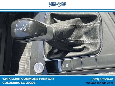 Used 2024 Volkswagen Tiguan SE FWD image 31