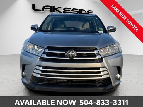 Used 2017 Toyota Highlander XLE image 9