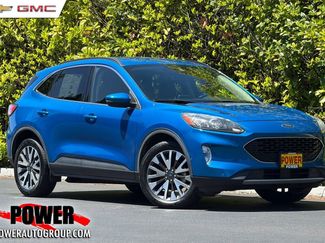 Used 2020 Ford Escape Titanium AWD/4WD video 1