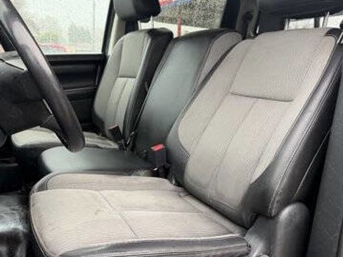 Used 2018 Nissan Titan S w/ GAWR Package image 13