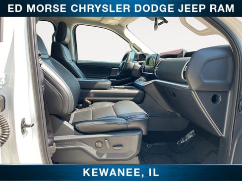 Used 2025 Ford Expedition Max Platinum AWD/4WD image 15