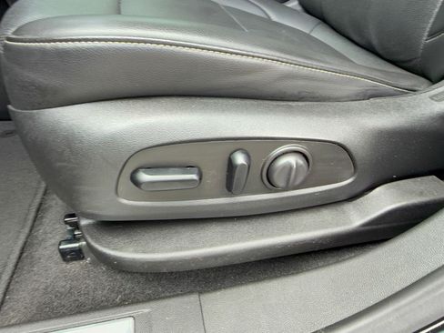 Certified 2023 GMC Acadia SLT AWD/4WD image 16