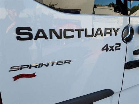 Used 2022 Mercedes-Benz Sprinter 2500 image 39