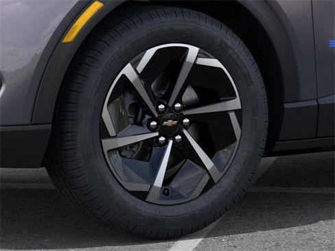 New 2026 Chevrolet Equinox EV LT image 9