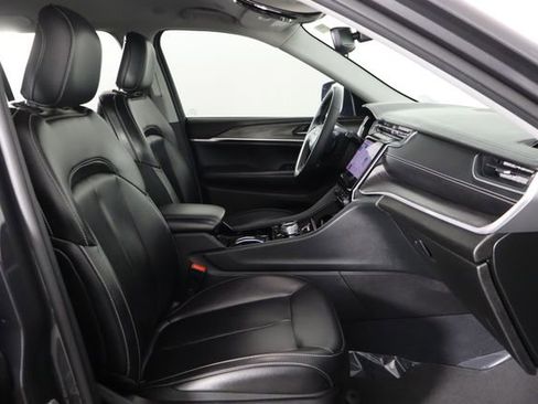 Used 2023 Jeep Grand Cherokee Limited RWD image 18