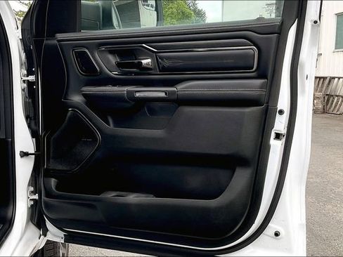 New 2024 RAM 1500 Limited image 25