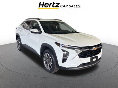 Used 2025 Chevrolet Trax LT