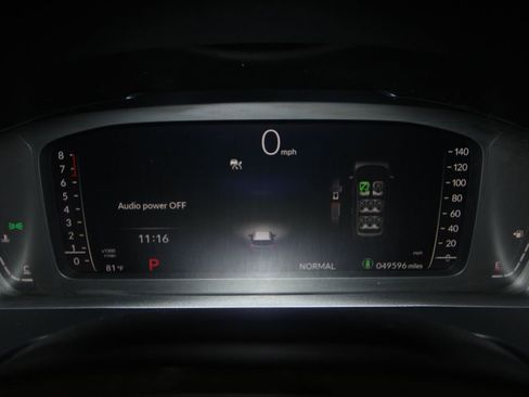 Used 2024 Honda Pilot Elite image 11