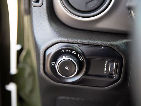 Used 2023 Jeep Wrangler Sport S image 18