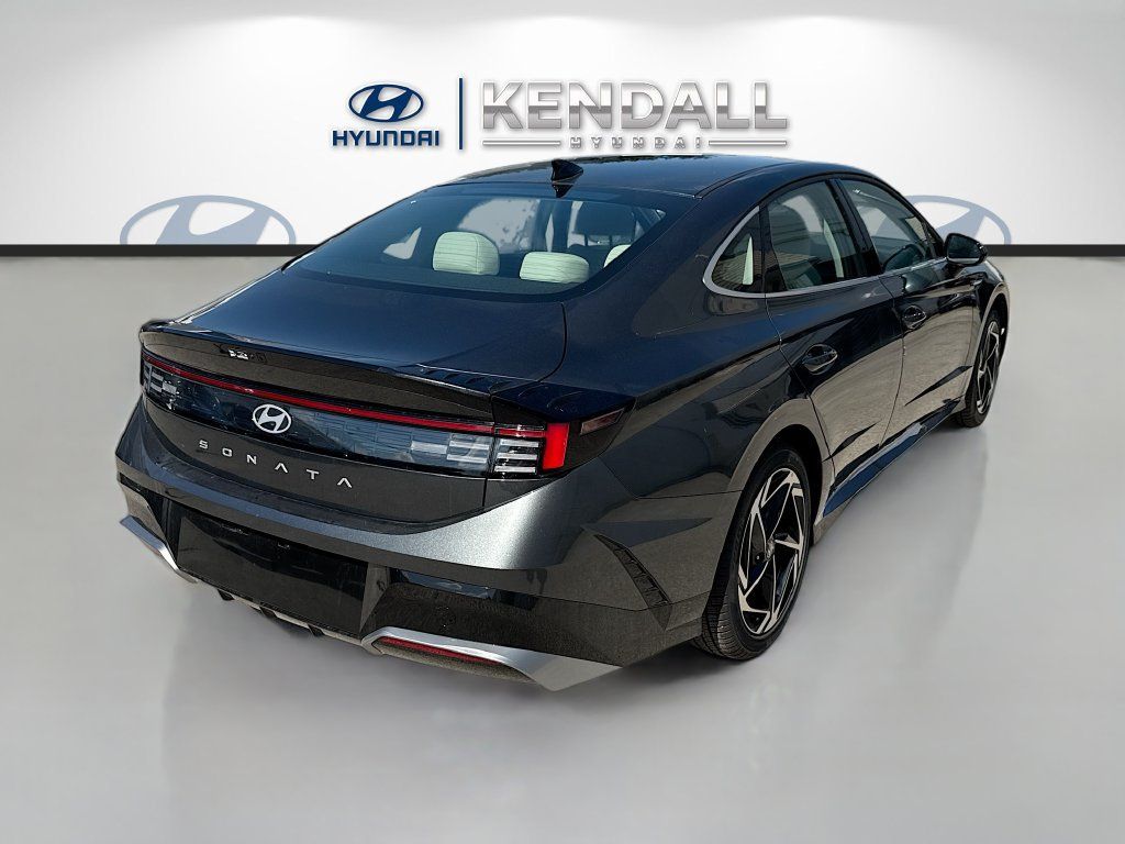 Used 2026 Hyundai Sonata SEL FWD image 6