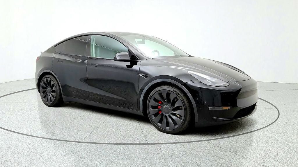 Used 2022 Tesla Model Y Performance AWD/4WD image 3