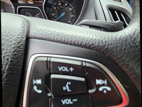 Used 2017 Ford Focus SE image 21