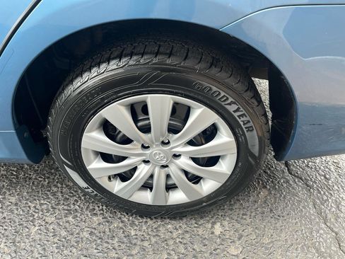 Used 2013 Toyota Corolla LE image 14