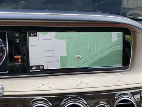 Used 2015 Mercedes-Benz S 550 Sedan image 30