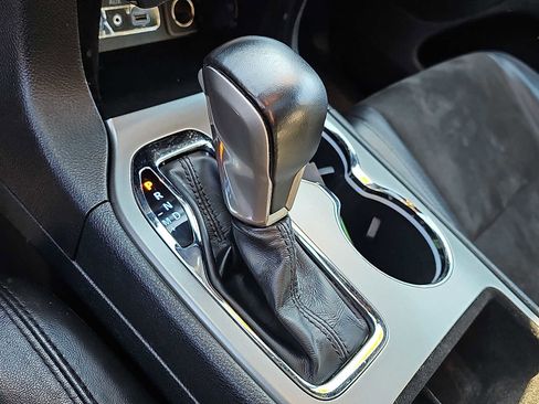 Used 2020 Jeep Grand Cherokee Altitude image 16