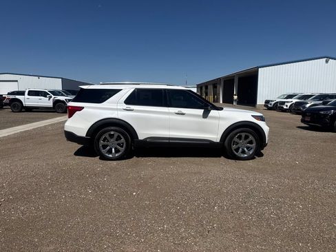 Used 2020 Ford Explorer Platinum w/ Premium Technology Package AWD/4WD image 7