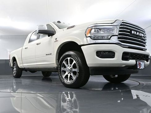 Used 2024 RAM 3500 Limited w/ Towing Technology Group image 60