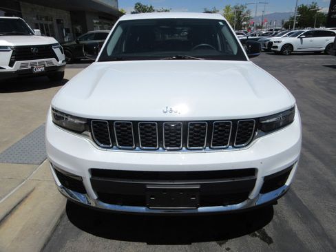 Used 2023 Jeep Grand Cherokee L Limited w/ Luxury Tech Group II AWD/4WD image 14