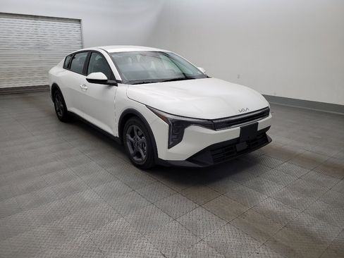Used 2025 Kia K4 FWD image 13