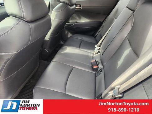Used 2023 Toyota Corolla Cross XLE image 32