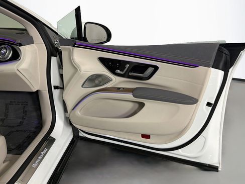 Certified 2023 Mercedes-Benz EQS 580 4MATIC Sedan image 24