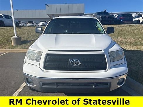 Used 2012 Toyota Tundra 4x4 Double Cab w/ SR5 Pkg image 3