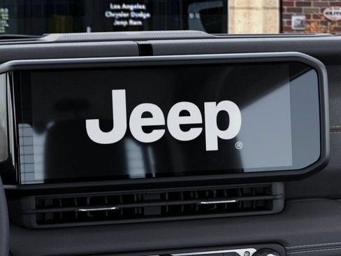 New 2026 Jeep Wrangler Unlimited Sahara AWD/4WD image 18